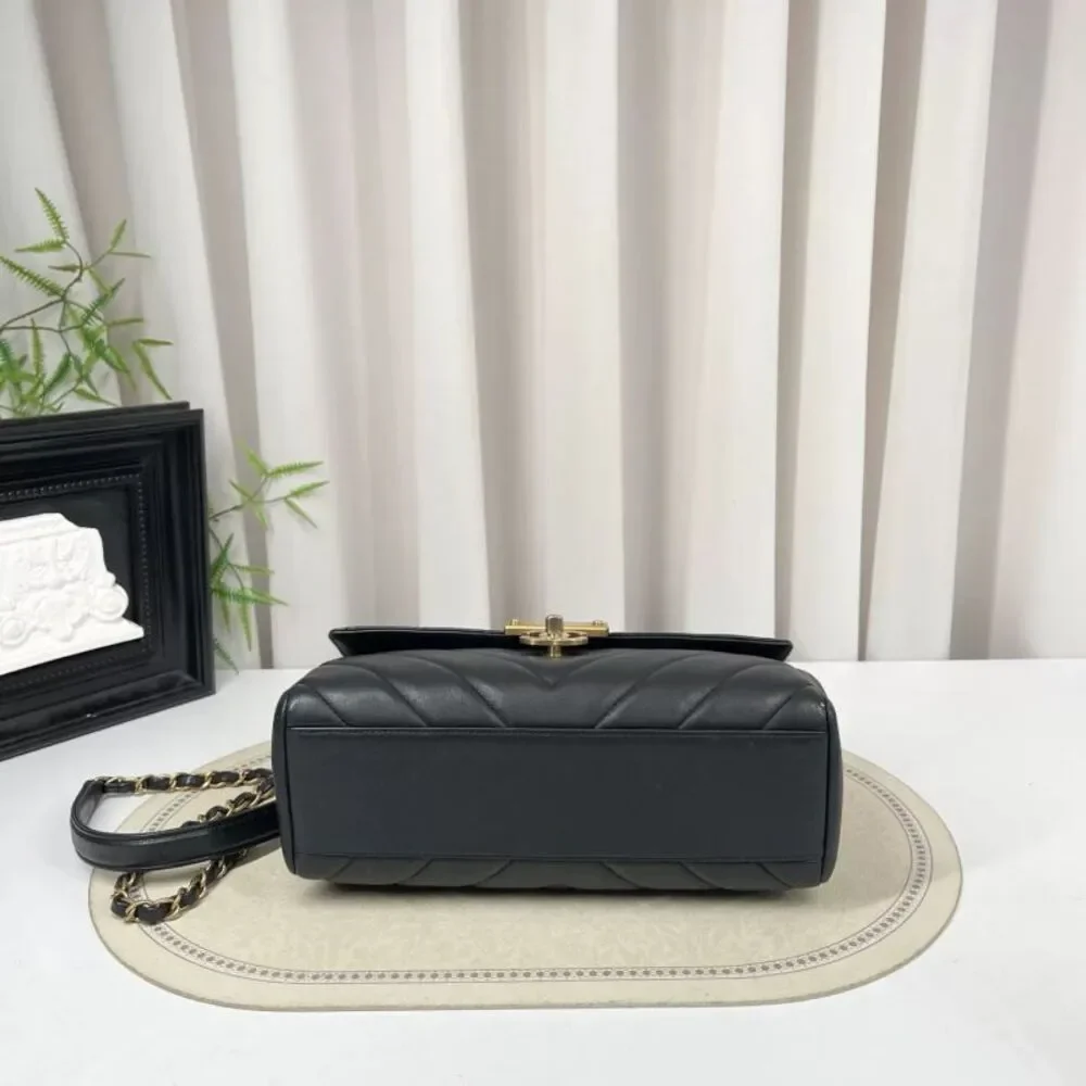 Chanel Women Pre-Loved Bag Very Good Condition